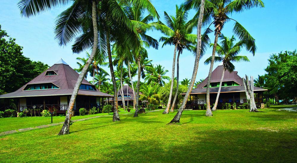 New Emerald Cove Hotel Baie Sainte Anne Exterior photo